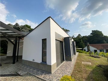 VENTA  MODERNA PROPIEDAD EN CONJUNTO ( 2 CASAS INDEPENDIENTES )