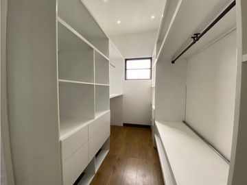 VENTA  MODERNA PROPIEDAD EN CONJUNTO ( 2 CASAS INDEPENDIENTES )