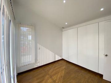 VENTA  MODERNA PROPIEDAD EN CONJUNTO ( 2 CASAS INDEPENDIENTES )