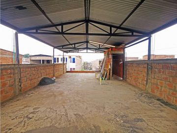 CASA MULTIFAMILIAR EN VENTA, SANTA ELENA, ORIENTE, CALI
