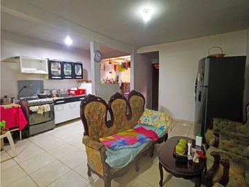 CASA MULTIFAMILIAR EN VENTA, SANTA ELENA, ORIENTE, CALI
