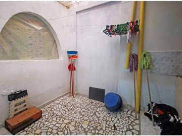 CASA MULTIFAMILIAR EN VENTA, SANTA ELENA, ORIENTE, CALI