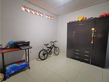 CASA MULTIFAMILIAR EN VENTA, SANTA ELENA, ORIENTE, CALI