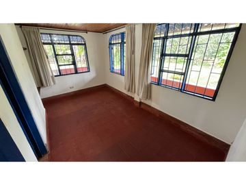 VENTA DE FINCA PEQUEÑA EN QUIMBAYA, QUINDO, COLOMBIA