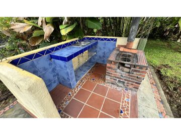 VENTA DE FINCA PEQUEÑA EN QUIMBAYA, QUINDO, COLOMBIA