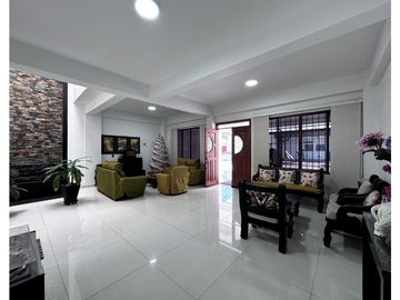 CASA EN VENTA, VILLACOLOMBIA, ORIENTE, CALI