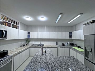 CASA EN VENTA, VILLACOLOMBIA, ORIENTE, CALI
