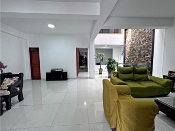 CASA EN VENTA, VILLACOLOMBIA, ORIENTE, CALI