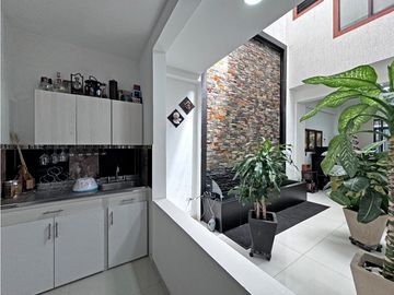 CASA EN VENTA, VILLACOLOMBIA, ORIENTE, CALI
