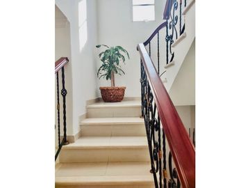SE VENDE EXCLUSIVA Y AMPLIA CASA EN CONJUNTO EN VILLA SANTOS