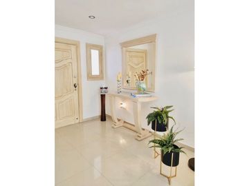 SE VENDE EXCLUSIVA Y AMPLIA CASA EN CONJUNTO EN VILLA SANTOS