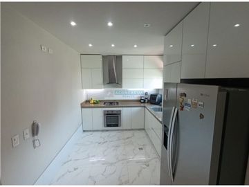 En venta Exclusivo apartamento en Altos de Riomar