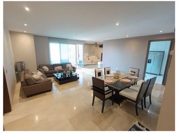 En venta Exclusivo apartamento en Altos de Riomar