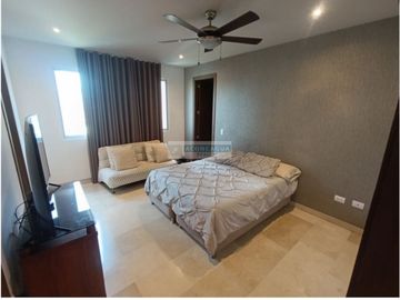 En venta Exclusivo apartamento en Altos de Riomar