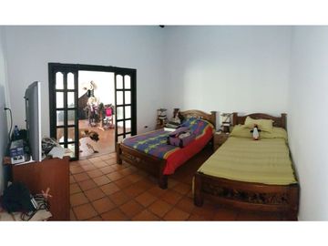 Finca ganadera lechera en Cachimbal- Vijes - Valle del Cauca