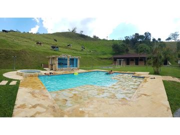 Finca ganadera lechera en Cachimbal- Vijes - Valle del Cauca