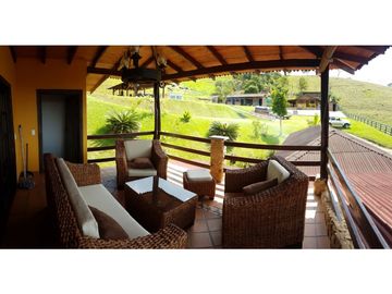 Finca ganadera lechera en Cachimbal- Vijes - Valle del Cauca