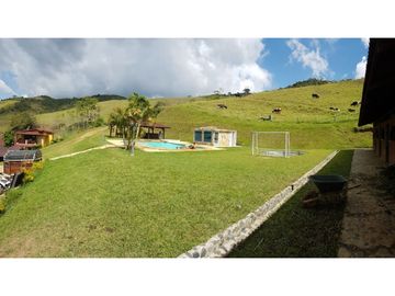 Finca ganadera lechera en Cachimbal- Vijes - Valle del Cauca