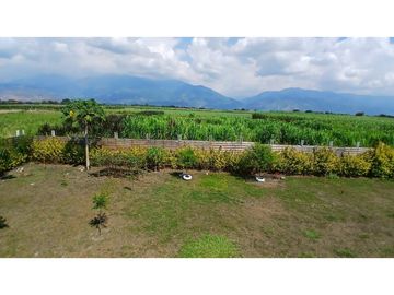 Casa campestre en venta permuta en parcelación Santa Elena El Cerrito