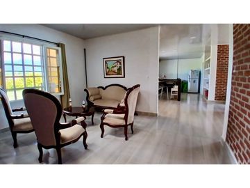 Casa campestre en venta permuta en parcelación Santa Elena El Cerrito