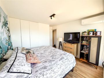 Departamento en Venta en Av Apoquindo, Sector Plaza Los Domínicos (A 1 Cuadra del Metro)