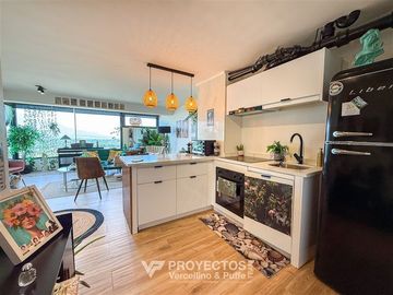 Departamento en Venta en Av Apoquindo, Sector Plaza Los Domínicos (A 1 Cuadra del Metro)