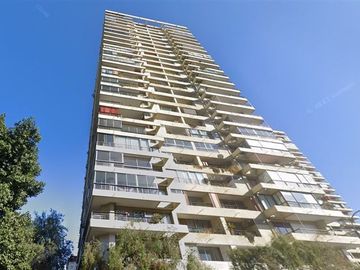 Departamento en Venta en Av Apoquindo, Sector Plaza Los Domínicos (A 1 Cuadra del Metro)