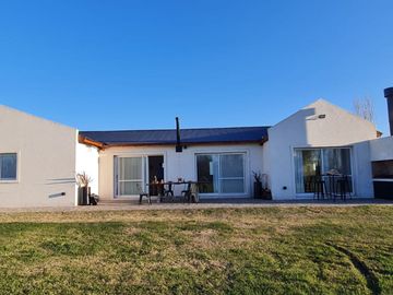 VENTA CASA A ESTRENAR. HARAS EL MALACATE
