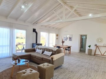 VENTA CASA A ESTRENAR. HARAS EL MALACATE