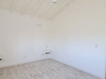 VENTA CASA A ESTRENAR. HARAS EL MALACATE