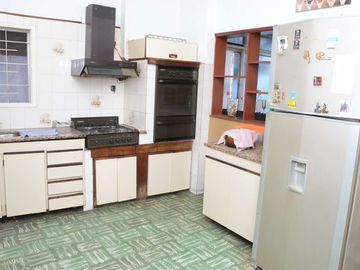 VENTA CASA 4 AMBIENTES 400M2 MORON