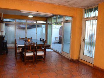 VENTA CASA 4 AMBIENTES 400M2 MORON