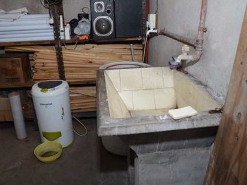 VENTA CASA 4 AMBIENTES 400M2 MORON