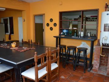 VENTA CASA 4 AMBIENTES 400M2 MORON