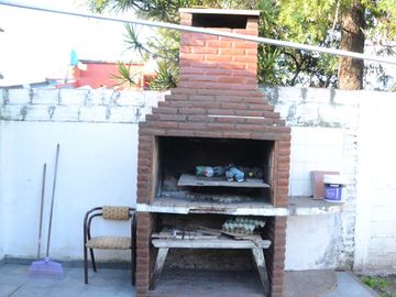 VENTA CASA 4 AMBIENTES 400M2 MORON
