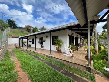 VENDEMOS CASA DE RECREO EN EL QUEREMAL
