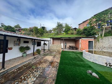 VENDEMOS CASA DE RECREO EN EL QUEREMAL