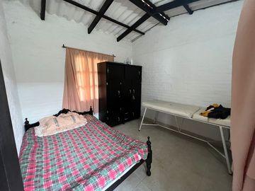 VENDEMOS CASA DE RECREO EN EL QUEREMAL
