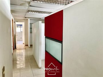 Casa en Venta en Casa Comercial para Oficina en Suecia con Lota, Providencia