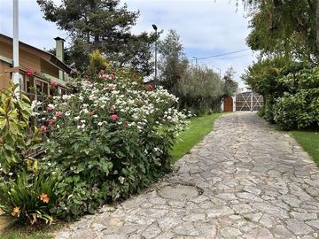 Casa en Venta en Camino Troncal / Los Cardos / Jardín botánico