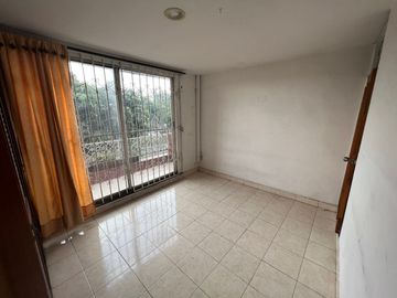 VENDEMOS CASA DE 3 PISOS INDEPENDIENTES BARRIO VIPASA