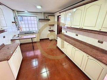 En venta casa Areyuna con piscina en La Serena