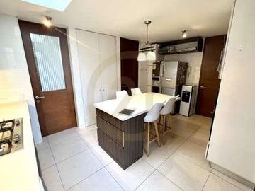 EXCELENTE CASA MEDITERRANEA EN VENTA CHAMISERO