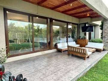 EXCELENTE CASA MEDITERRANEA EN VENTA CHAMISERO