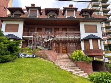 Departamento tipo duplex de 4 ambientes en Zona Centro con Cochera