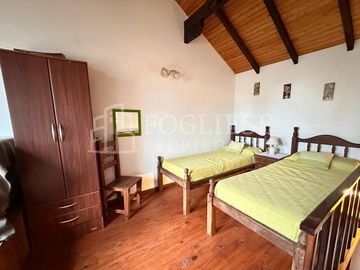 Departamento tipo duplex de 4 ambientes en Zona Centro con Cochera