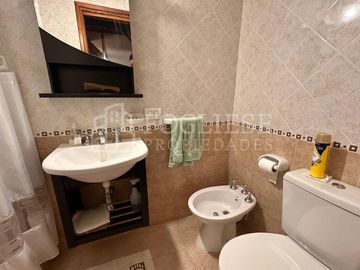 Departamento tipo duplex de 4 ambientes en Zona Centro con Cochera