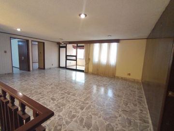 Casa en Venta en el Centro de Queretaro con recamara en planta baja