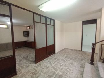 Casa en Venta en el Centro de Queretaro con recamara en planta baja