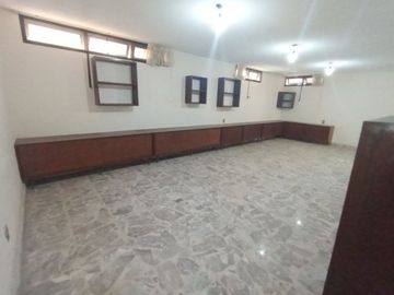 Casa en Venta en el Centro de Queretaro con recamara en planta baja
